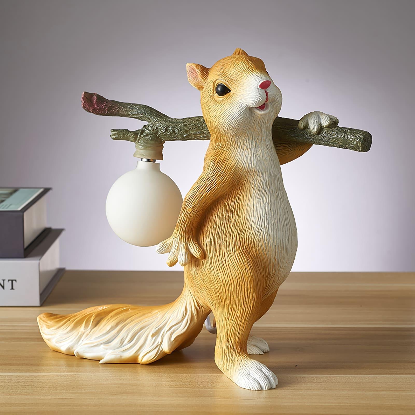 Squirrel Table Lamp - Vinlighting