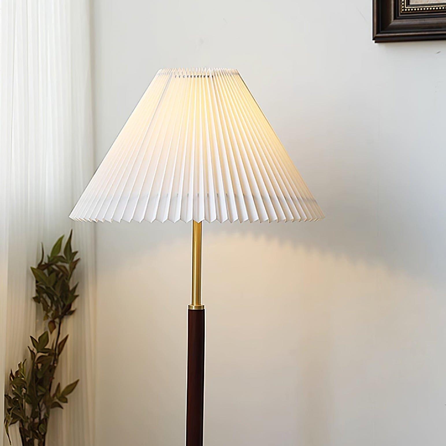 Suki Pleated Floor Lamp - Vinlighting