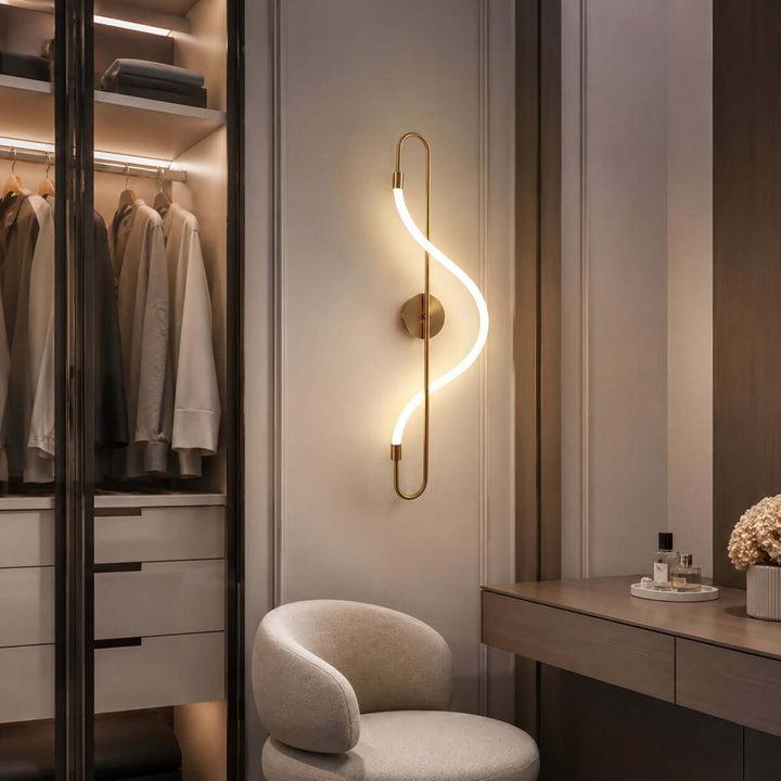 Swaylen Wall Sconce - Modern Gold Wall Light for Bedrooms and Halls | Vinlighting