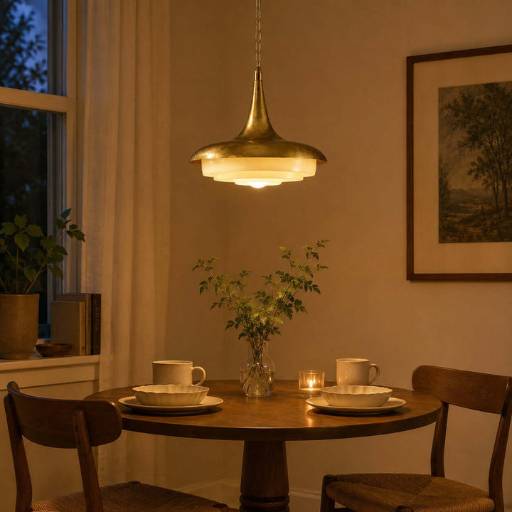 Tavelle Gold Glass Pendant Light for Dining and Reading Nooks | Vinlighting