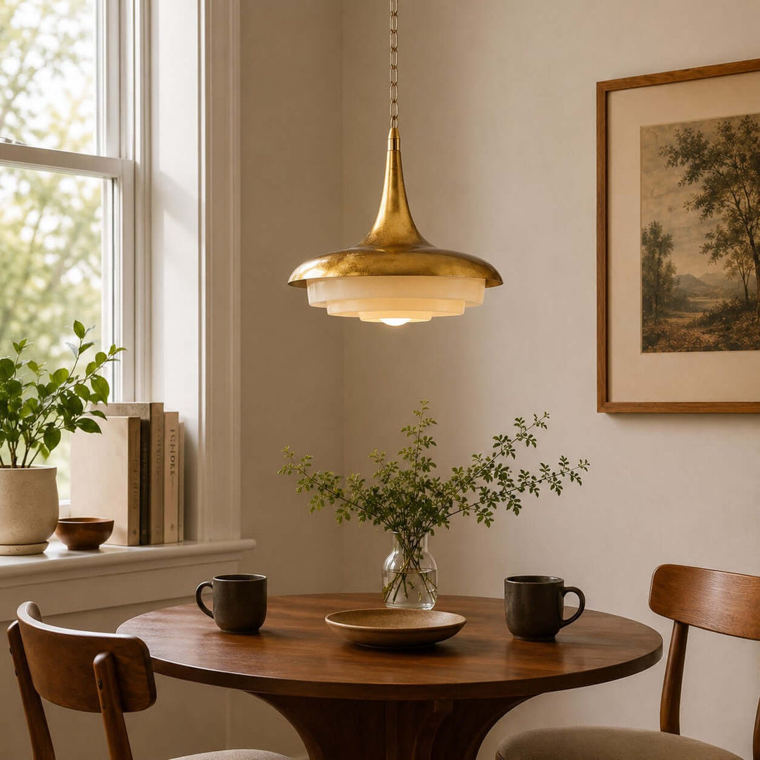 Tavelle Gold Glass Pendant Light for Dining and Reading Nooks | Vinlighting