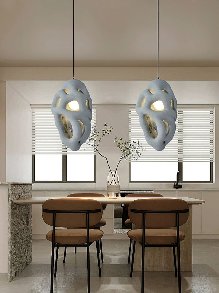 Tavra Resin Pendant Lamp