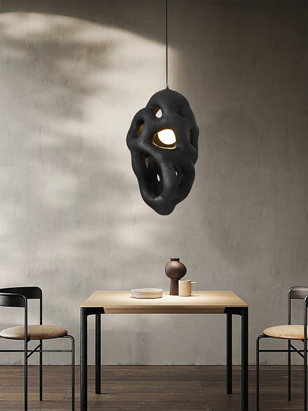 Tavra Resin Pendant Lamp