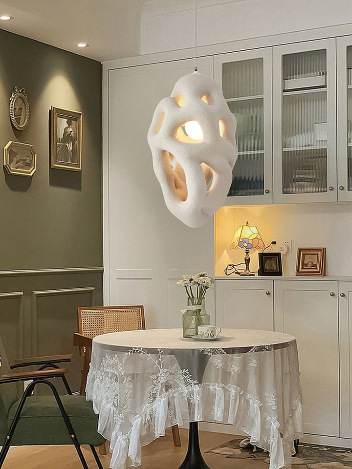 Tavra Resin Pendant Lamp