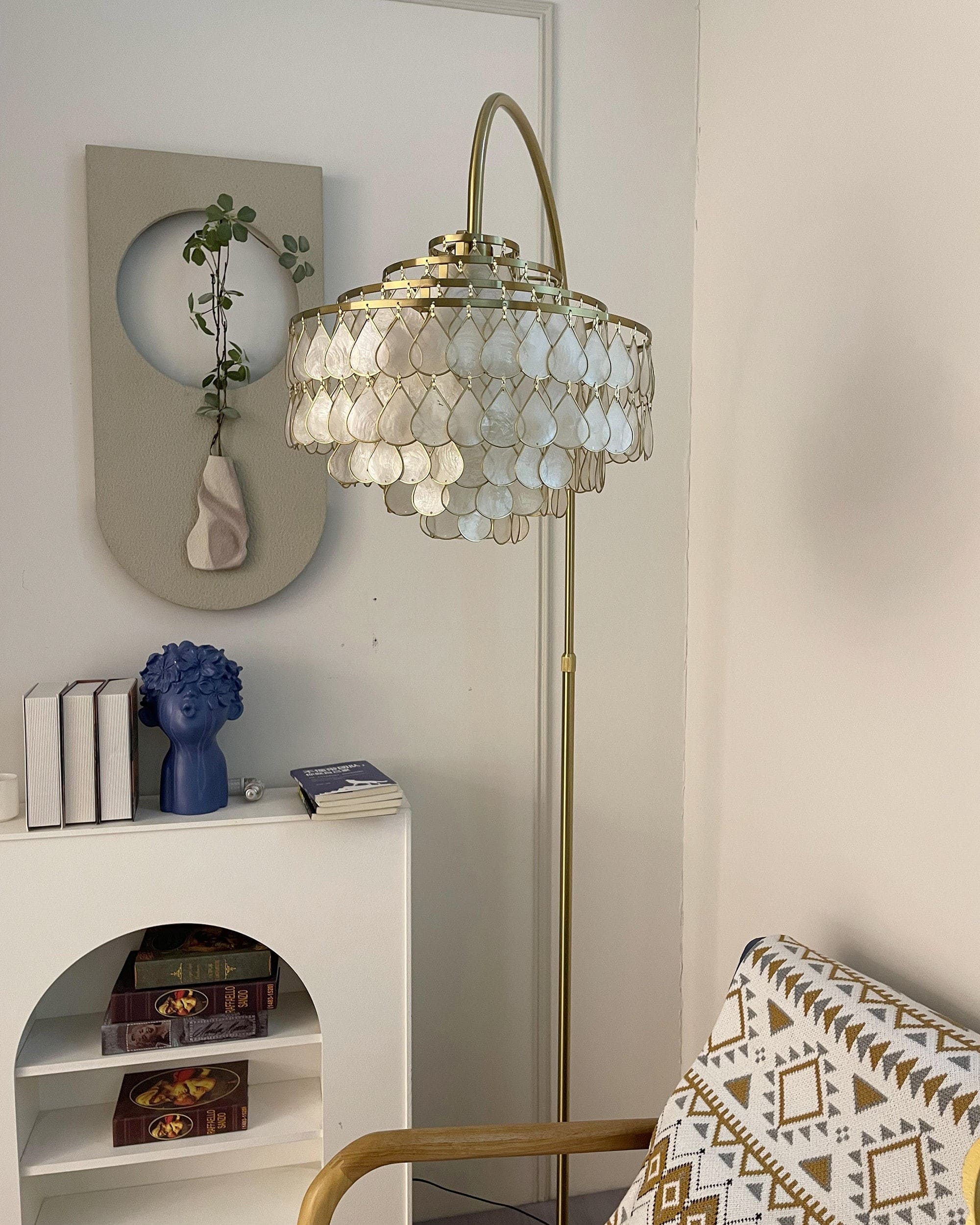 Teardrops Shel Arc Floor Lamp