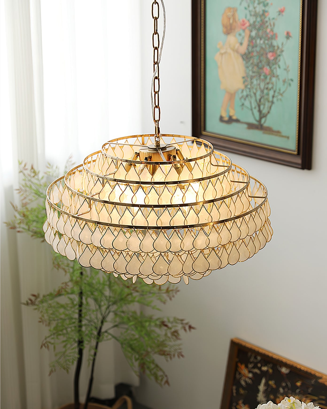 Teardrops Shell Chandelier