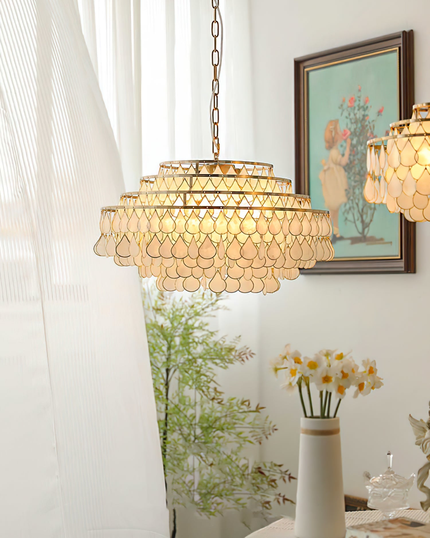 Teardrops Shell Chandelier