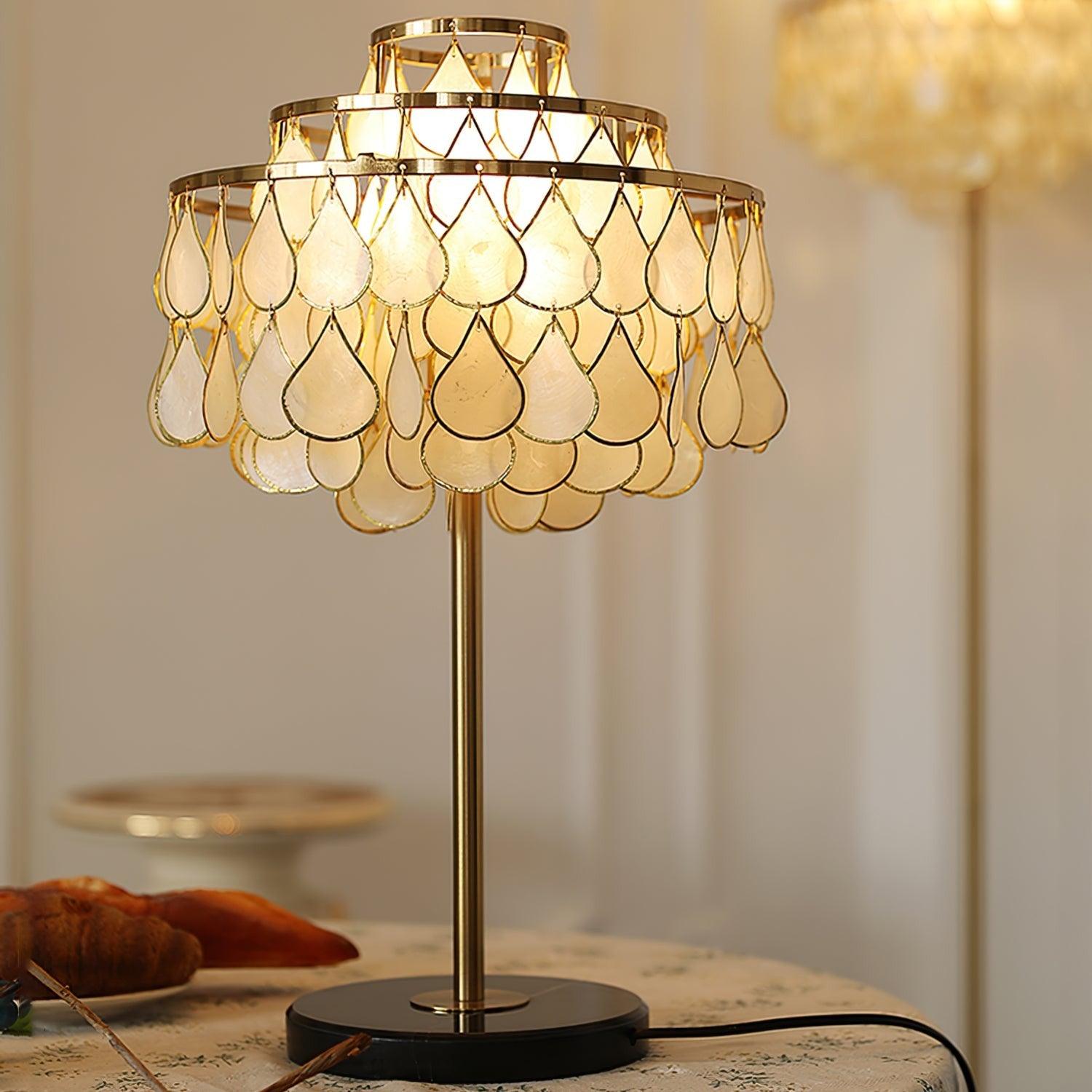 Teardrops Shell Table Lamp