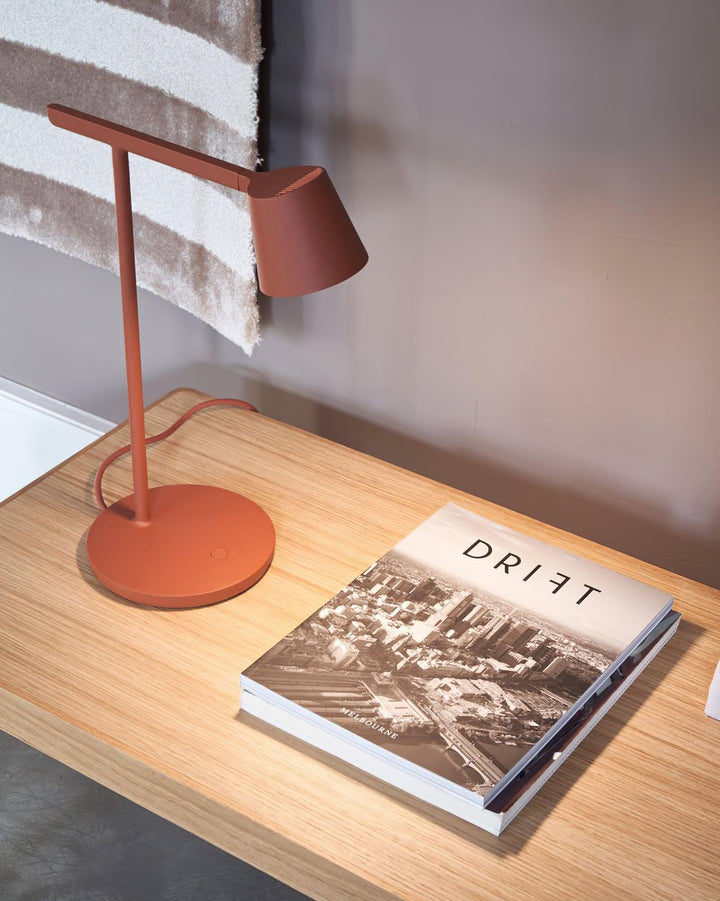 Tip Table Lamp - Modern Desk & Reading Lamp | Vinlighting | Vinlighting | Vinlighting