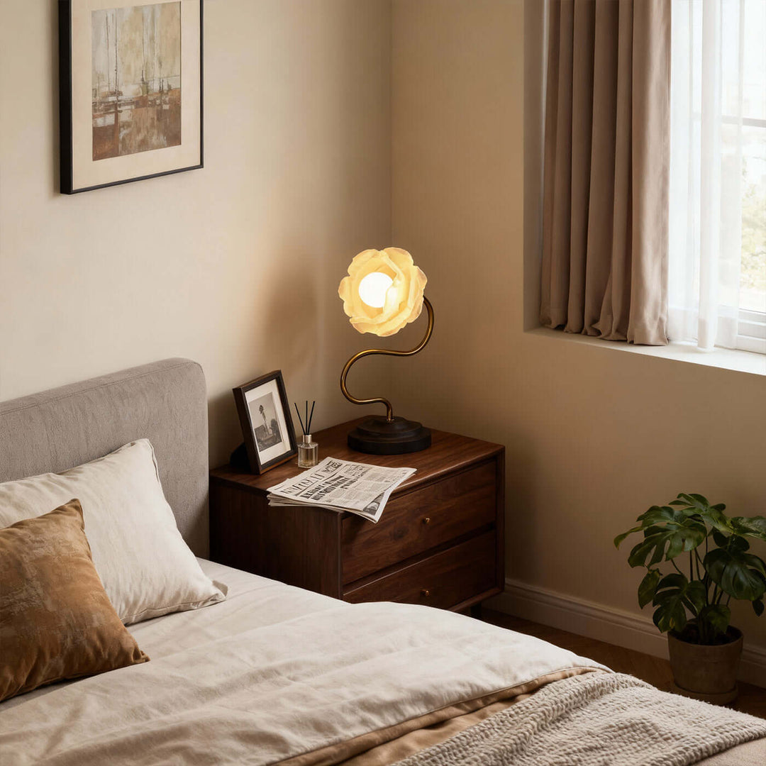 Turavo Table Lamp – American Retro Floral Glass Lamp