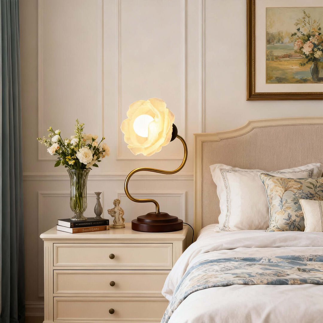 Turavo Table Lamp – American Retro Floral Glass Lamp