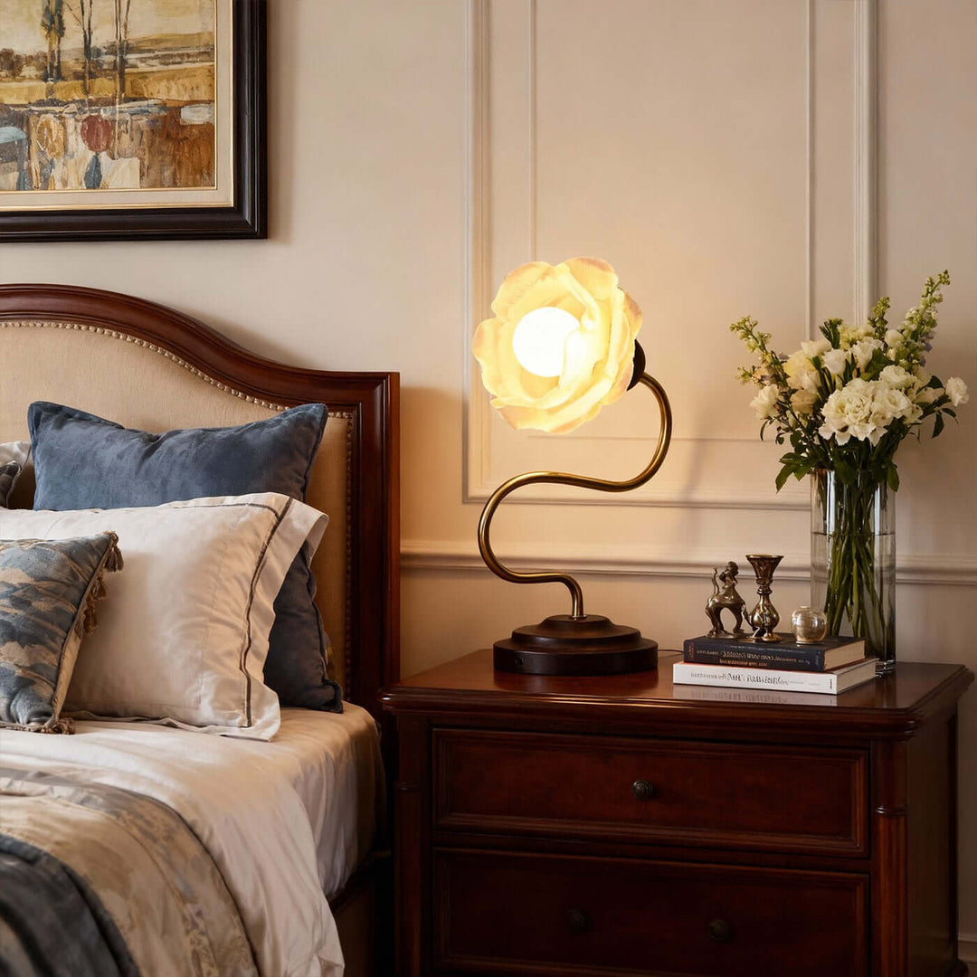 Turavo Table Lamp – American Retro Floral Glass Lamp