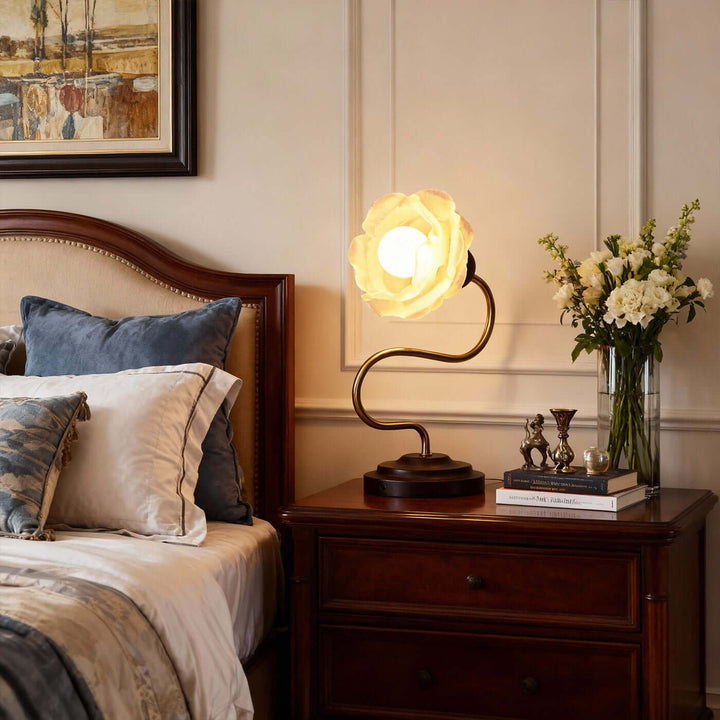 Turavo Table Lamp – American Retro Floral Glass Lamp