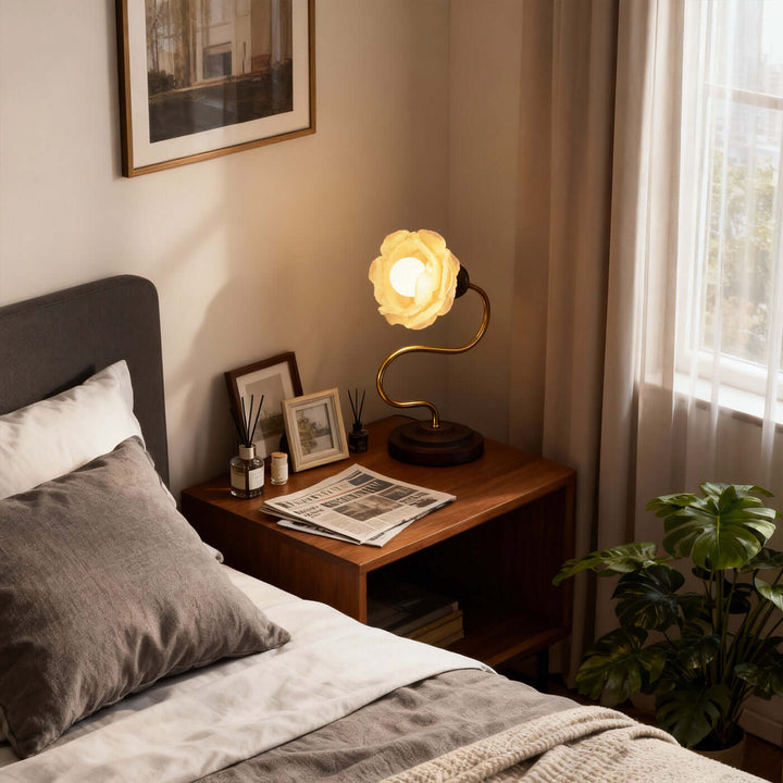 Turavo Table Lamp – American Retro Floral Glass Lamp