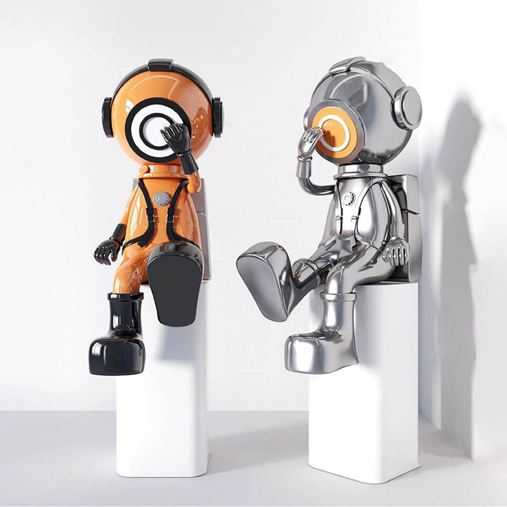 Tynova Art Deco Floor Lamp – Astronaut Sculpture for Living Room