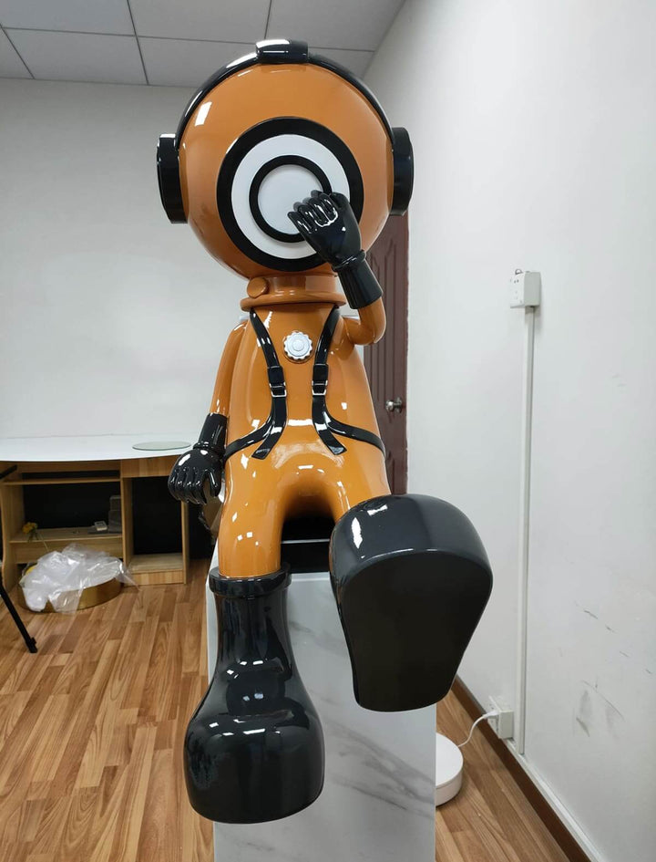 Tynova Art Deco Floor Lamp – Astronaut Sculpture for Living Room