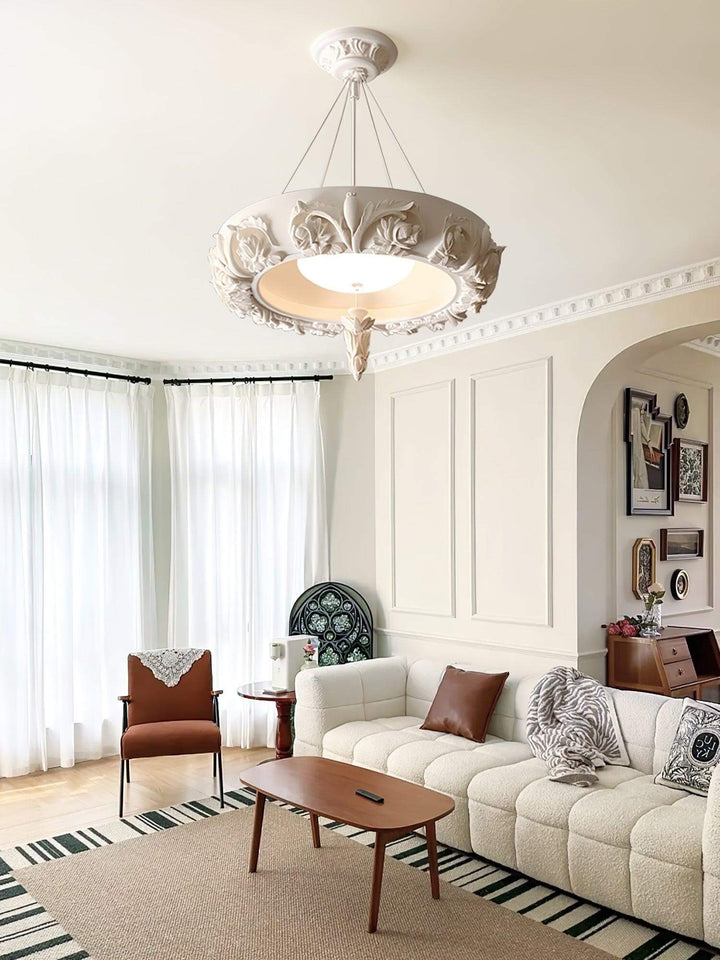 Uvilo Resin Chandelier– French Vintage Resin Dining Pendant