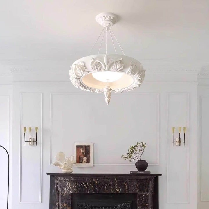 Uvilo Resin Chandelier– French Vintage Resin Dining Pendant