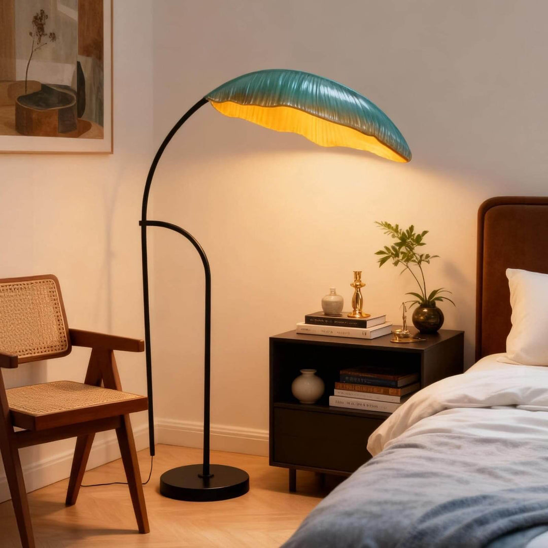 Veluma Floor Lamp