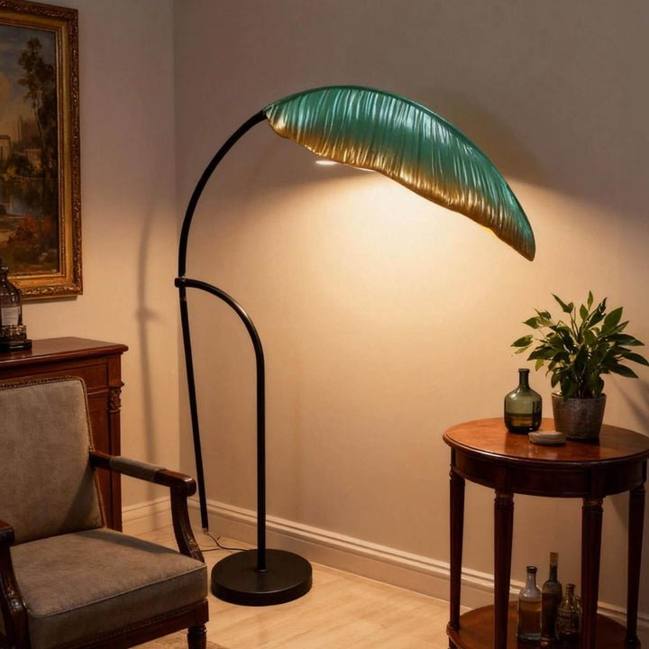 Veluma Floor Lamp