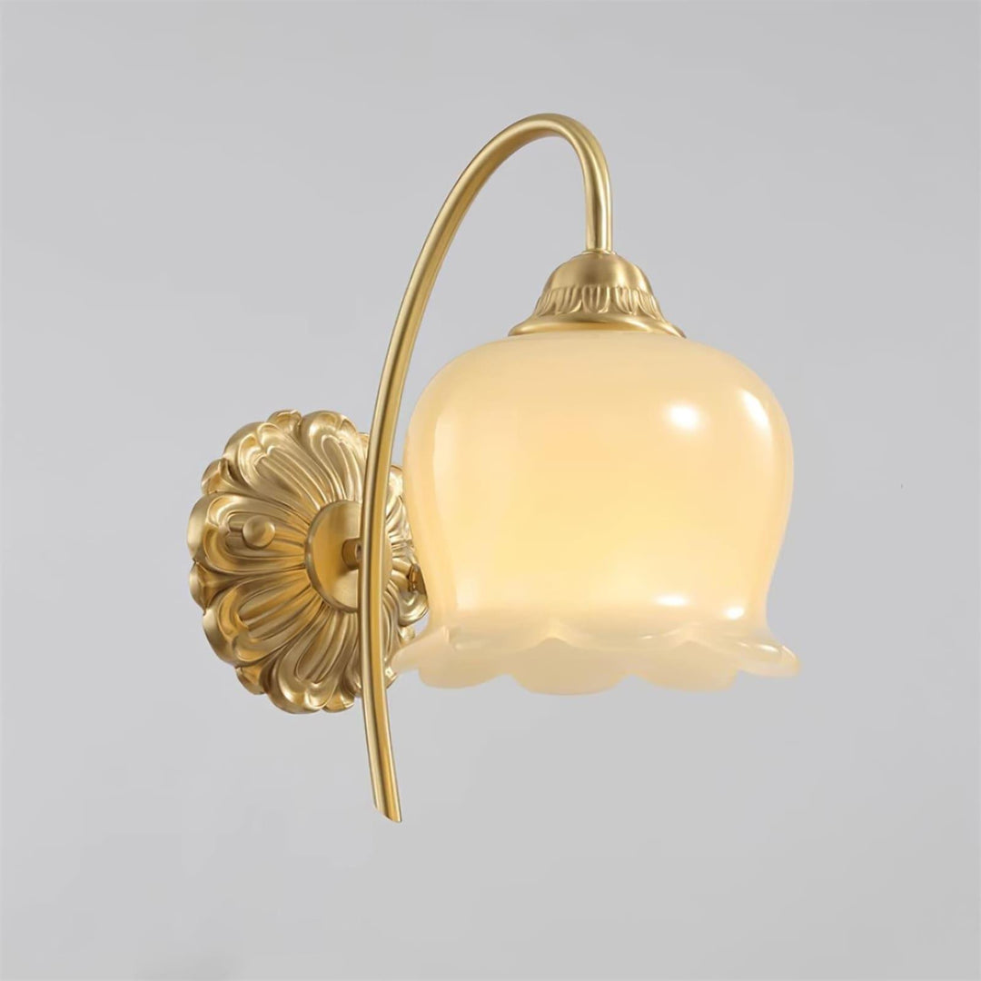 Vintage Mia Wall Lamp - Brass Art Deco Sconce | Vinlighting | Vinlighting