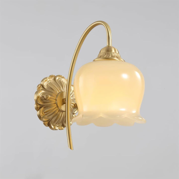 Vintage Mia Wall Lamp - Brass Art Deco Sconce | Vinlighting | Vinlighting
