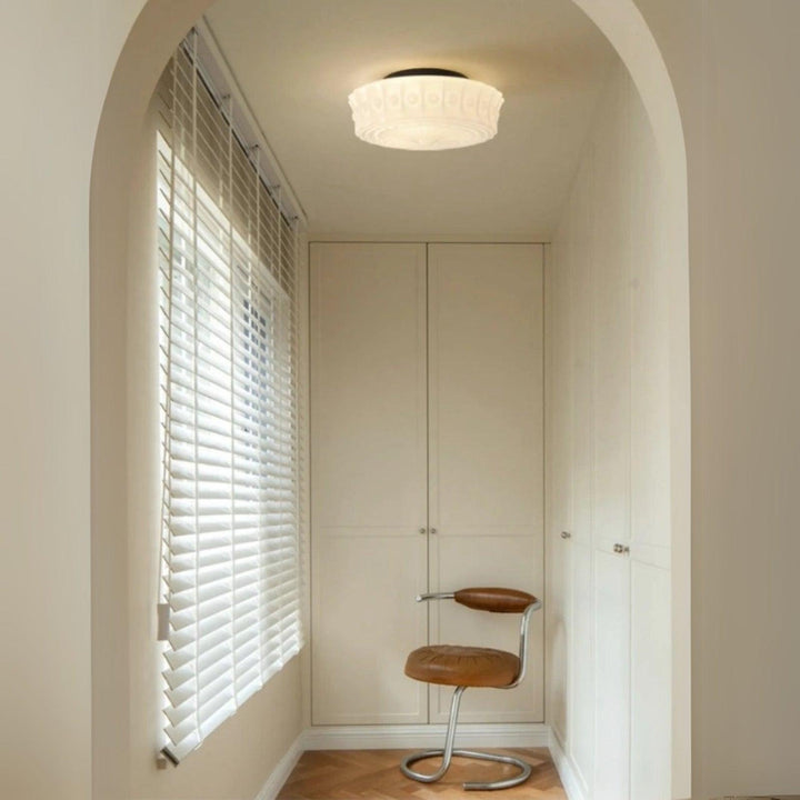 Vintage Round Ceiling Light – Ceramic Shade with Elegant Motifs | Vinlighting | Vinlighting