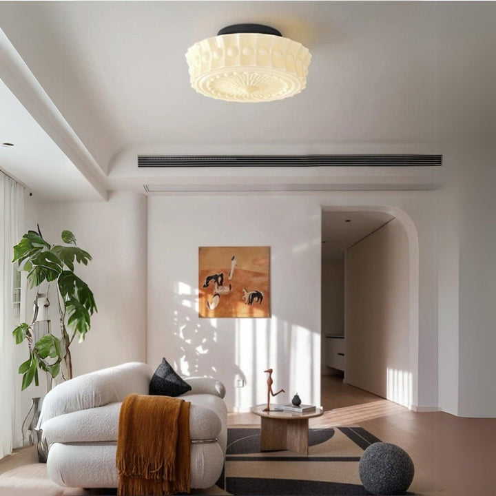 Vintage Round Ceiling Light – Ceramic Shade with Elegant Motifs | Vinlighting | Vinlighting