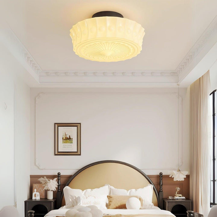 Vintage Round Ceiling Light – Ceramic Shade with Elegant Motifs | Vinlighting | Vinlighting