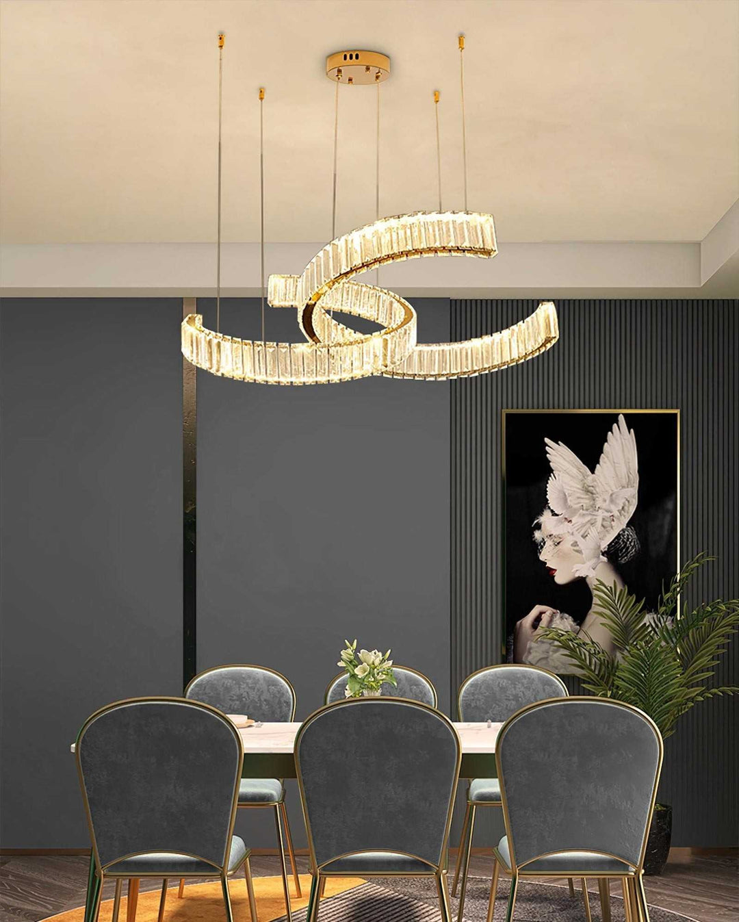 Vortex Chandelier – Gold & Crystal Elegance for Timeless Luxury | Vinlighting | Vinlighting