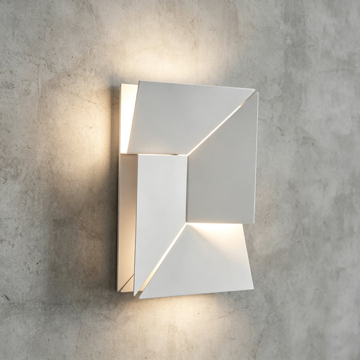 Wall Shadows Wall Lamp