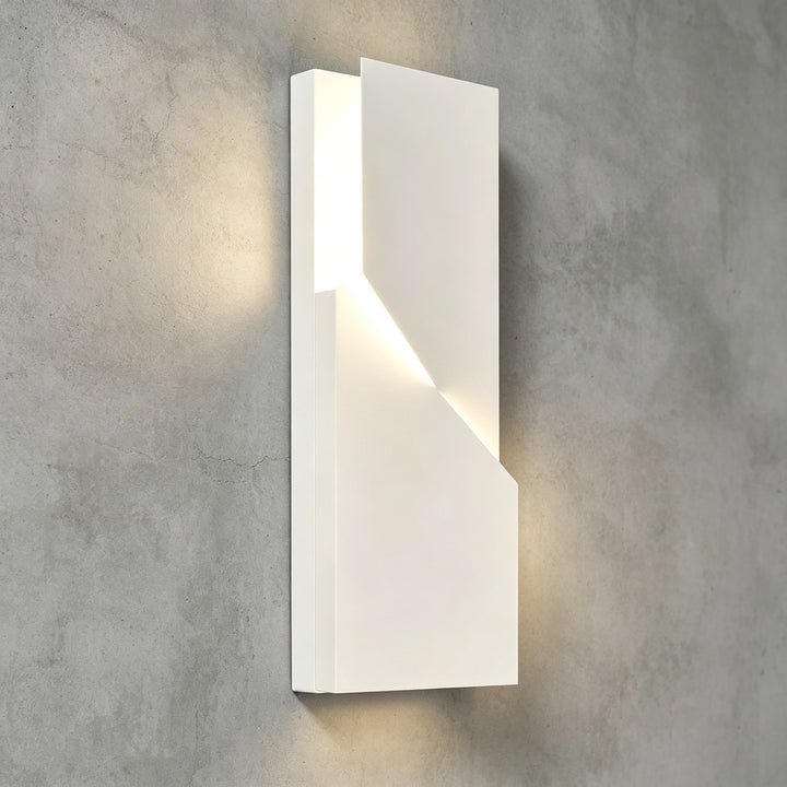 Wall Shadows Wall Lamp