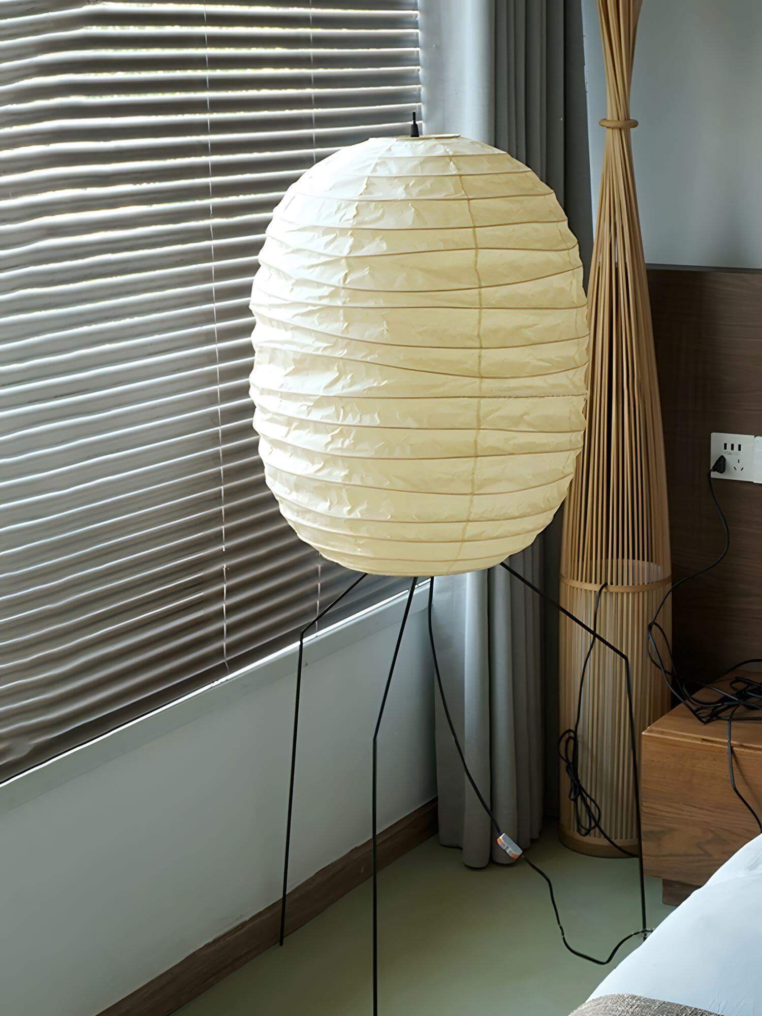Washi Paper Akari UF3-DL Floor Lamp – Elegant Japanese Lighting