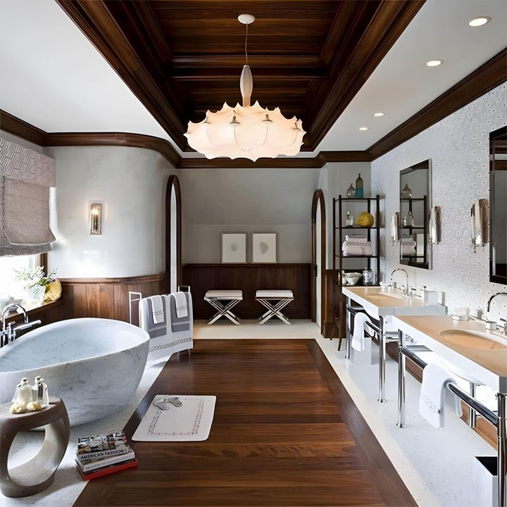 White Ghost Zeppelin Pendant Lamp | Vinlighting | Vinlighting