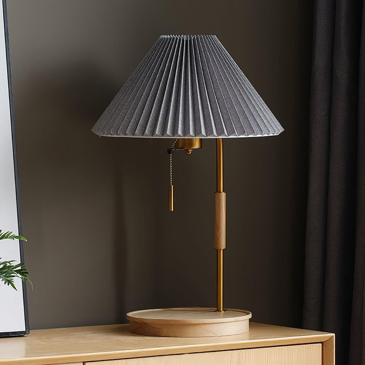 Wooden Retro Table Lamp – Walnut & White | Vinlighting | Vinlighting | Vinlighting