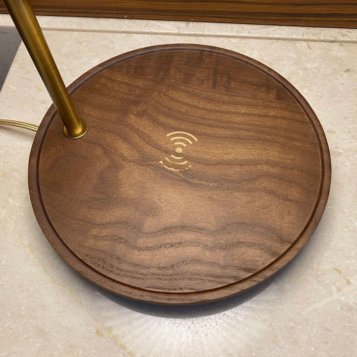Wooden Retro Table Lamp – Walnut & White | Vinlighting | Vinlighting | Vinlighting