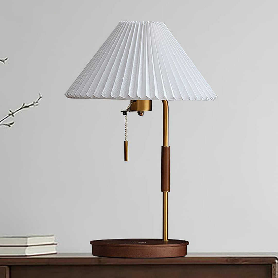 Wooden Retro Table Lamp – Walnut & White | Vinlighting | Vinlighting | Vinlighting