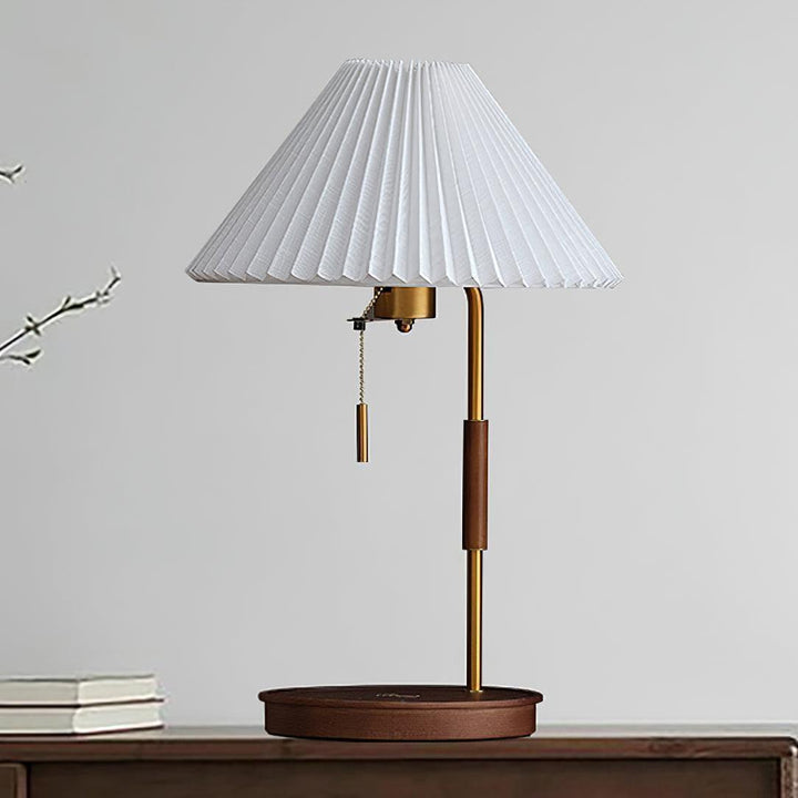 Wooden Retro Table Lamp – Walnut & White | Vinlighting | Vinlighting | Vinlighting