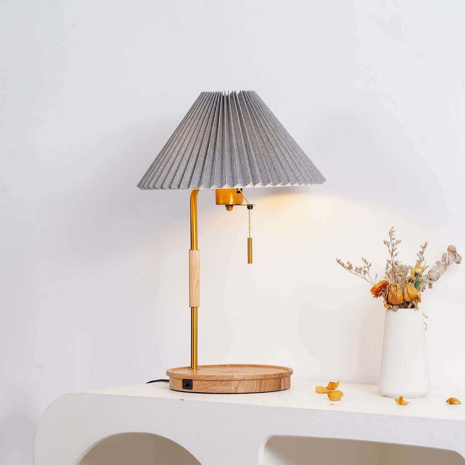 Wooden Retro Table Lamp – Walnut & White – Vinlighting