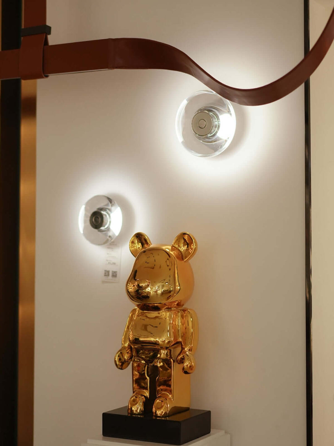 Xelune Wall Sconce – Italian Minimalist Creative Round Crystal