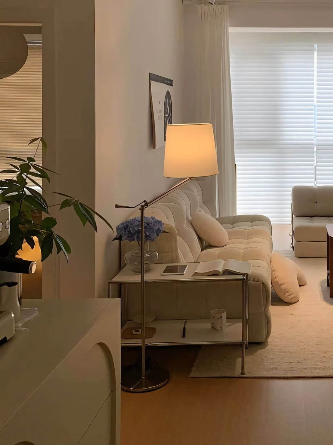 Xindea Floor Lamp – Modern Minimalist Swing-Arm Reading Lamp