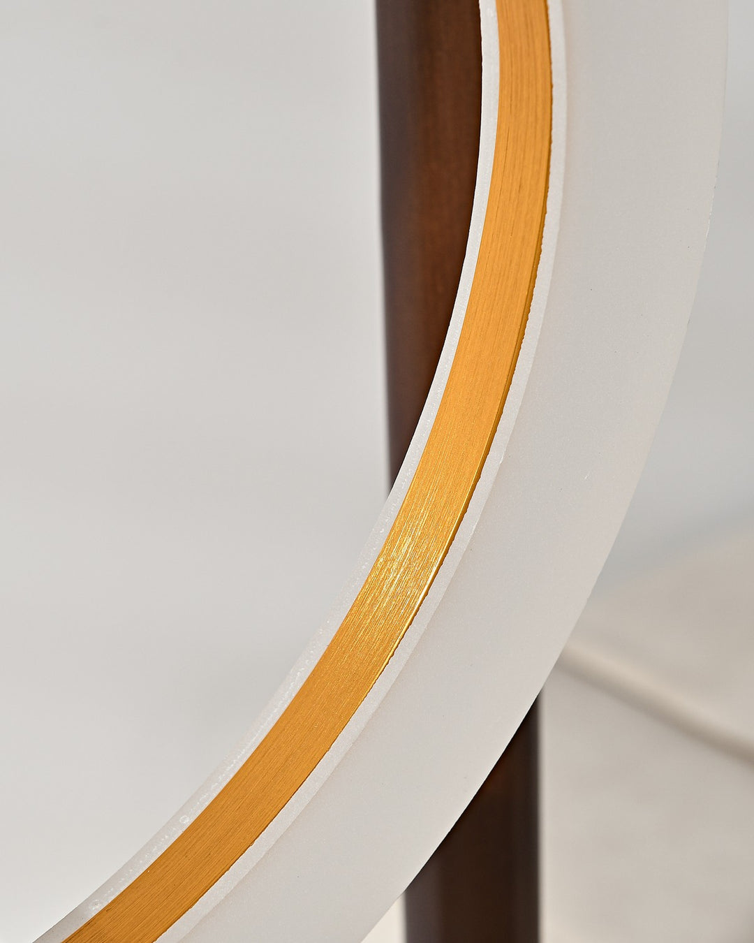 Zereen Floor Lamp – Minimalist Design with Artistic Light | Vinlighting