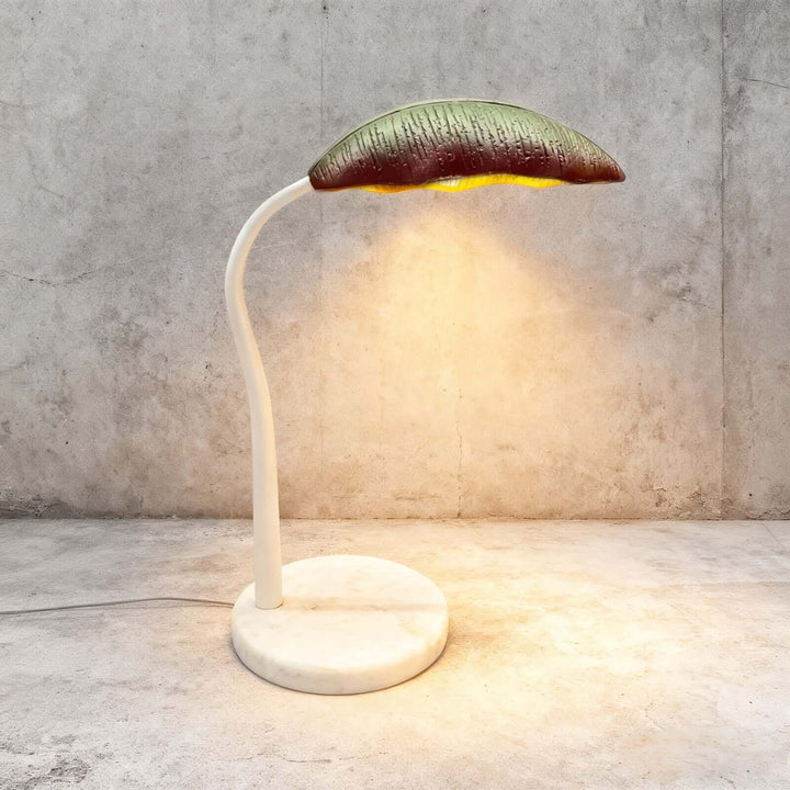Luvomi Resin Sculpture Table Lamp – Artistic Decorative Light