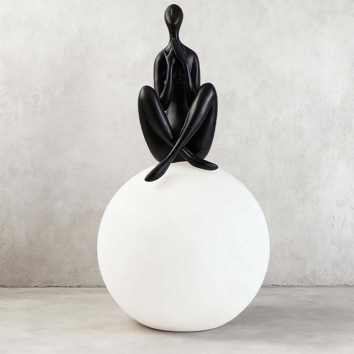 Aumir Sculptural Table Lamp – Nordic Creative Art Decor