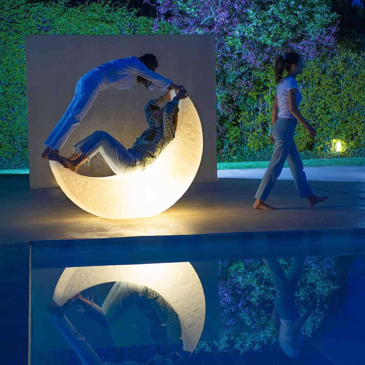 Aurni Moon Floor Lamp – Crescent Moon Creative Sculptural Lamp