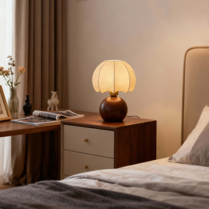 Heravi Table Lamp – French Retro Fabric Lamp for Living Room