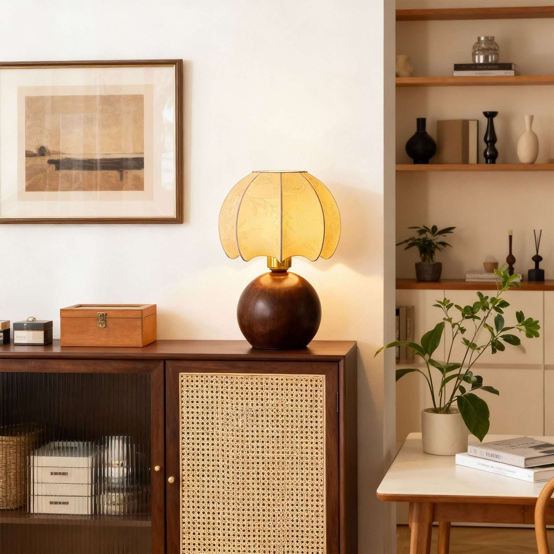 Heravi Table Lamp – French Retro Fabric Lamp for Living Room