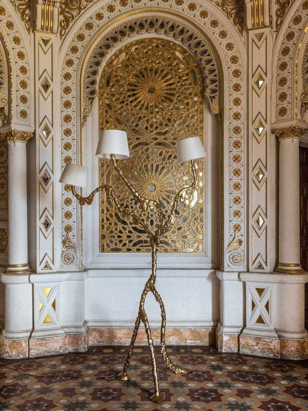 Lenvin Floor Lamp – Creative Art Sculpture Lighting