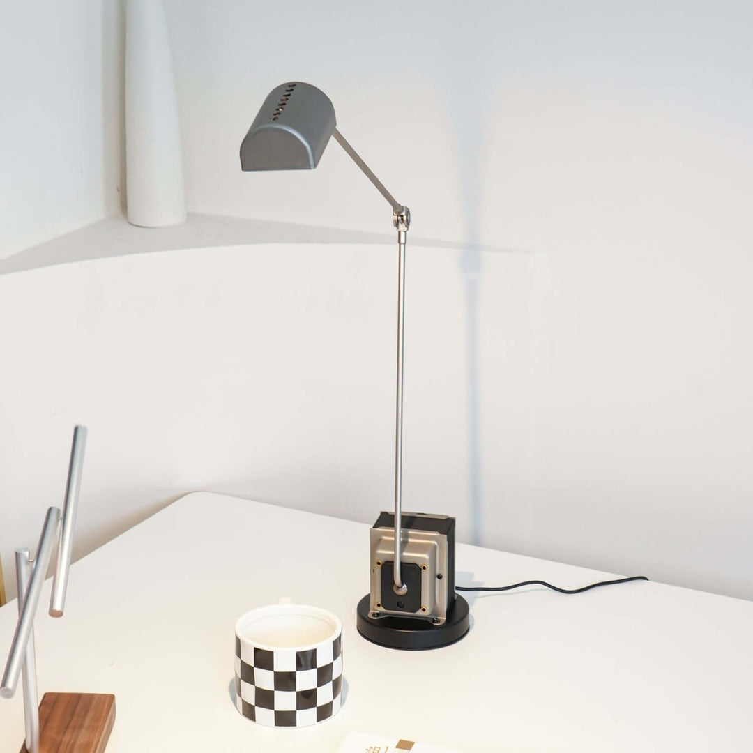Lomire Table Lamp – Simple Retro Industrial Style