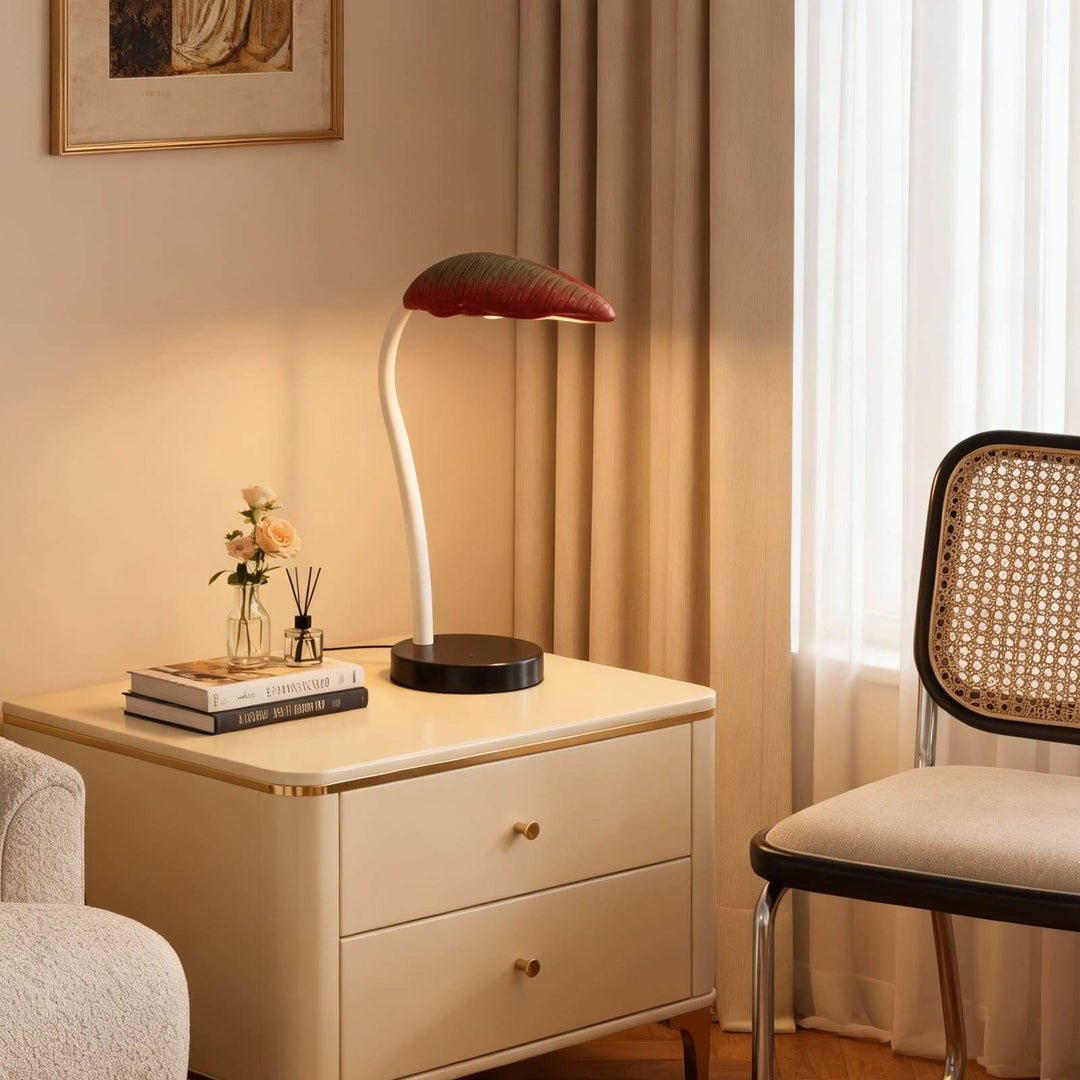 Luvomi Resin Sculpture Table Lamp – Artistic Decorative Light